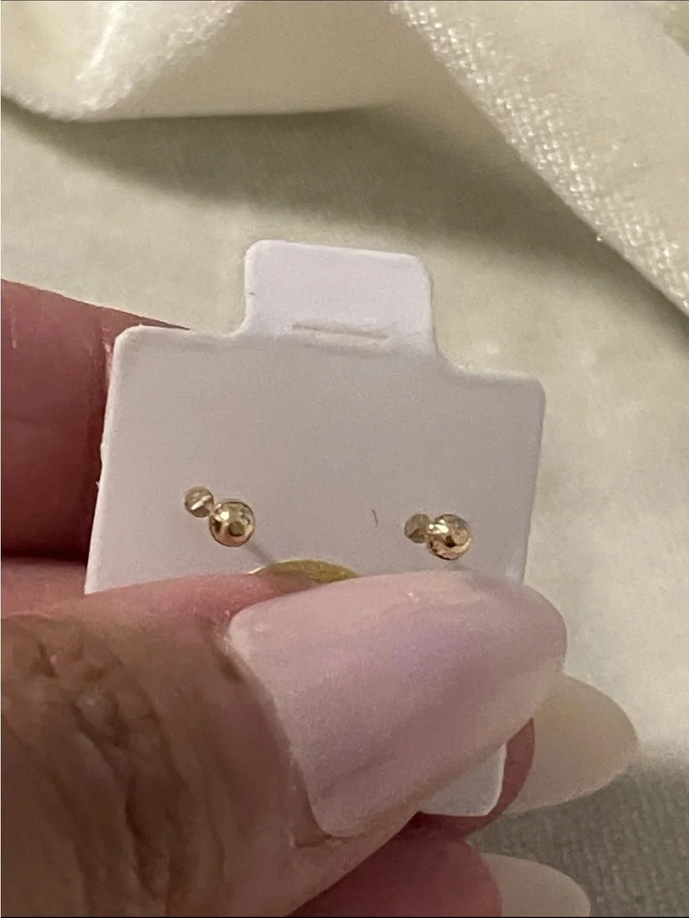 14K Gold Emerald Green Rectangular Stud Earrings - Classic Women's Jewelry